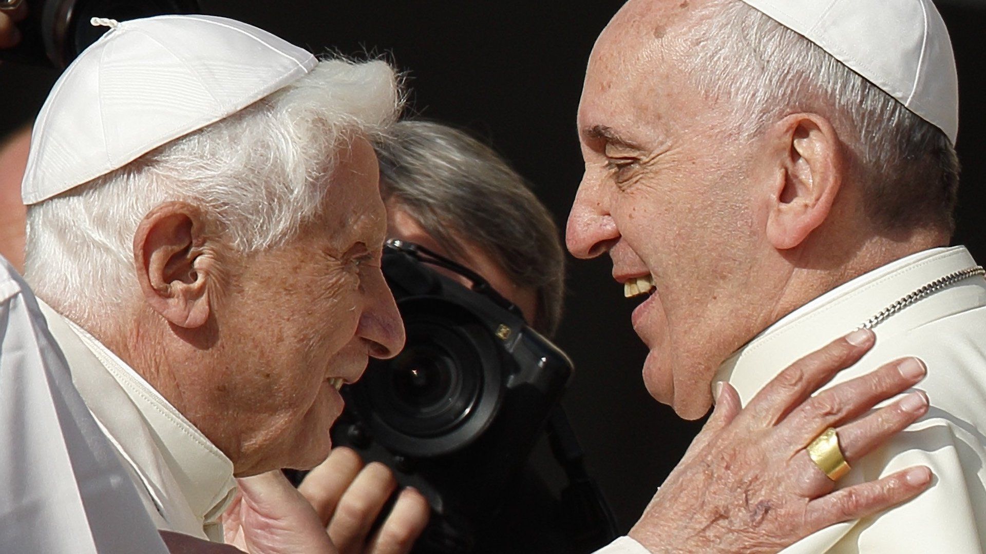 Libro del Papa Francisco sobre Benedicto XVI