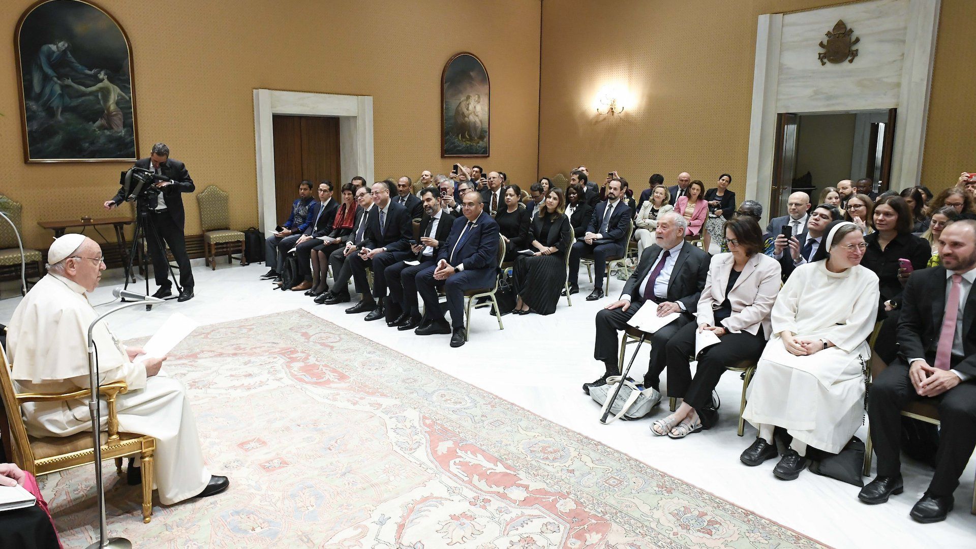 Encuentro sobre deuda externa en el Vaticano