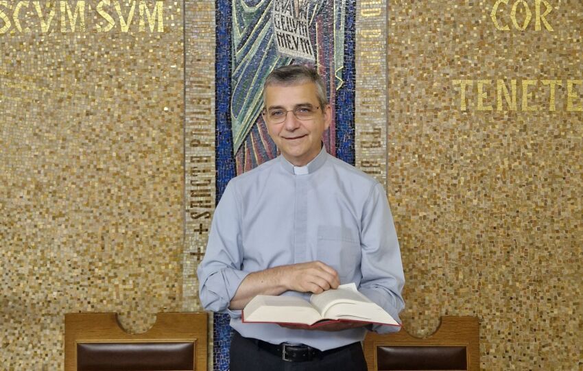 Giacomo Perego, codirector de La Biblia. Escrutad las Escrituras