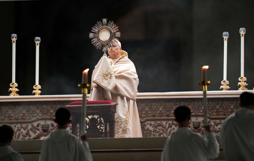 Vigilia y Rosario por la paz con León XIV